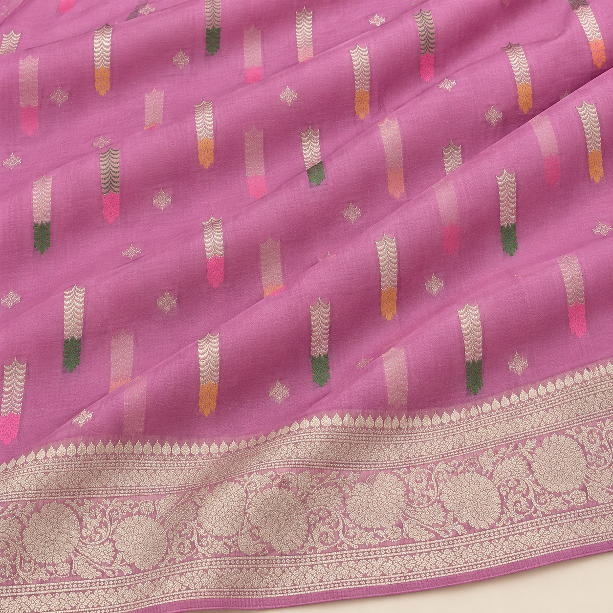 Designer Woven Soft Silk Saree with Floral Brocade Pallu - Image 4